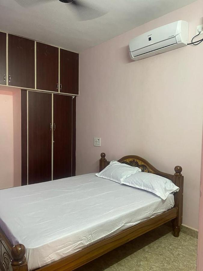 White Home Service Apartment 2Bhk Madurai Luaran gambar