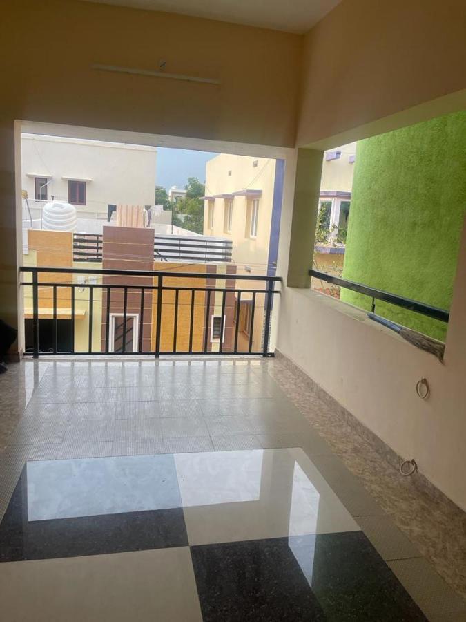 White Home Service Apartment 2Bhk Madurai Luaran gambar