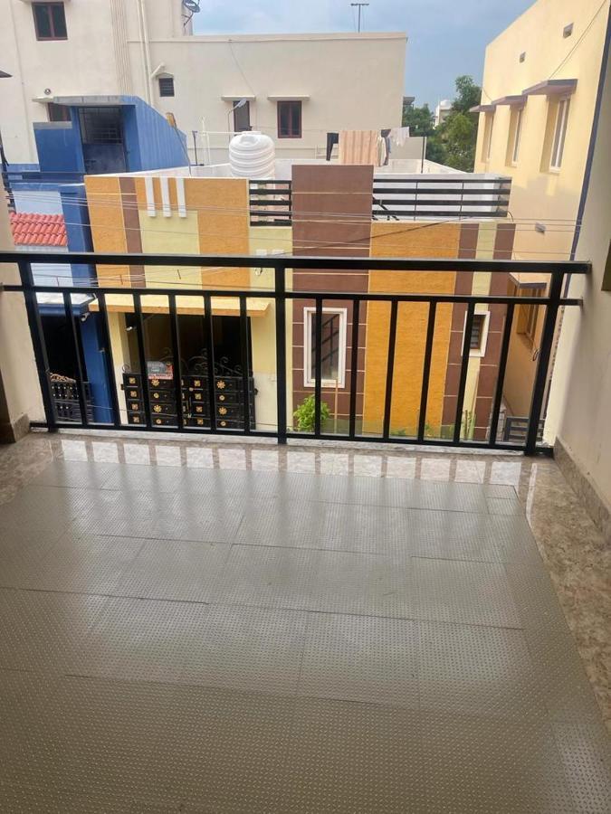 White Home Service Apartment 2Bhk Madurai Luaran gambar